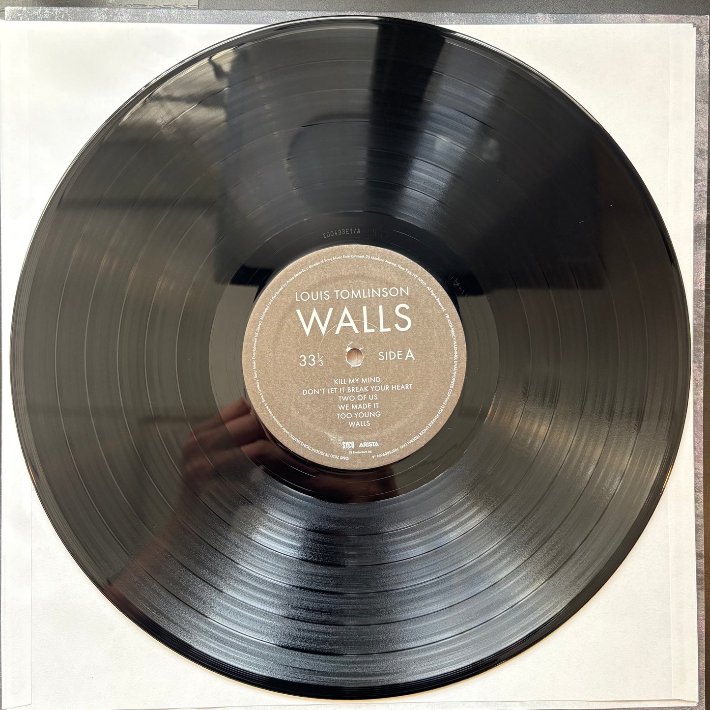 Louis Tomlinson, "Walls" [VG Used]